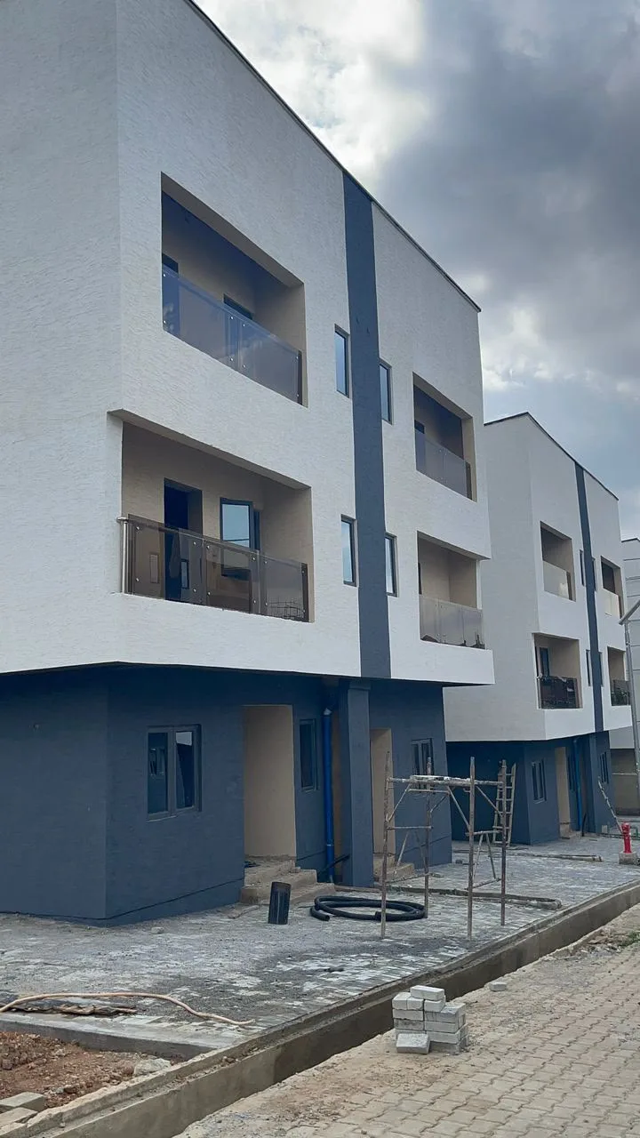4 and 5 Bedroom Semi-Detached Duplex for Sale in Durumi, Abuja – Call 09133859089