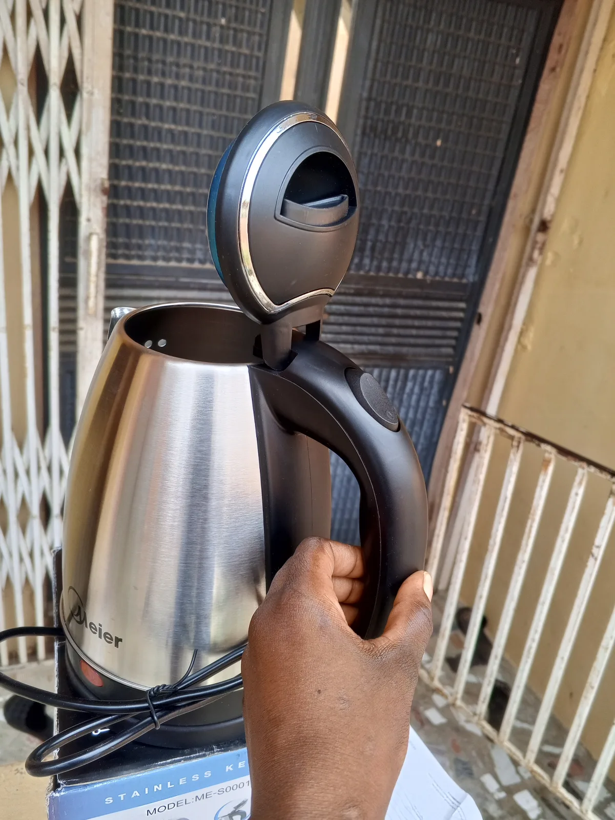 Electric kettle